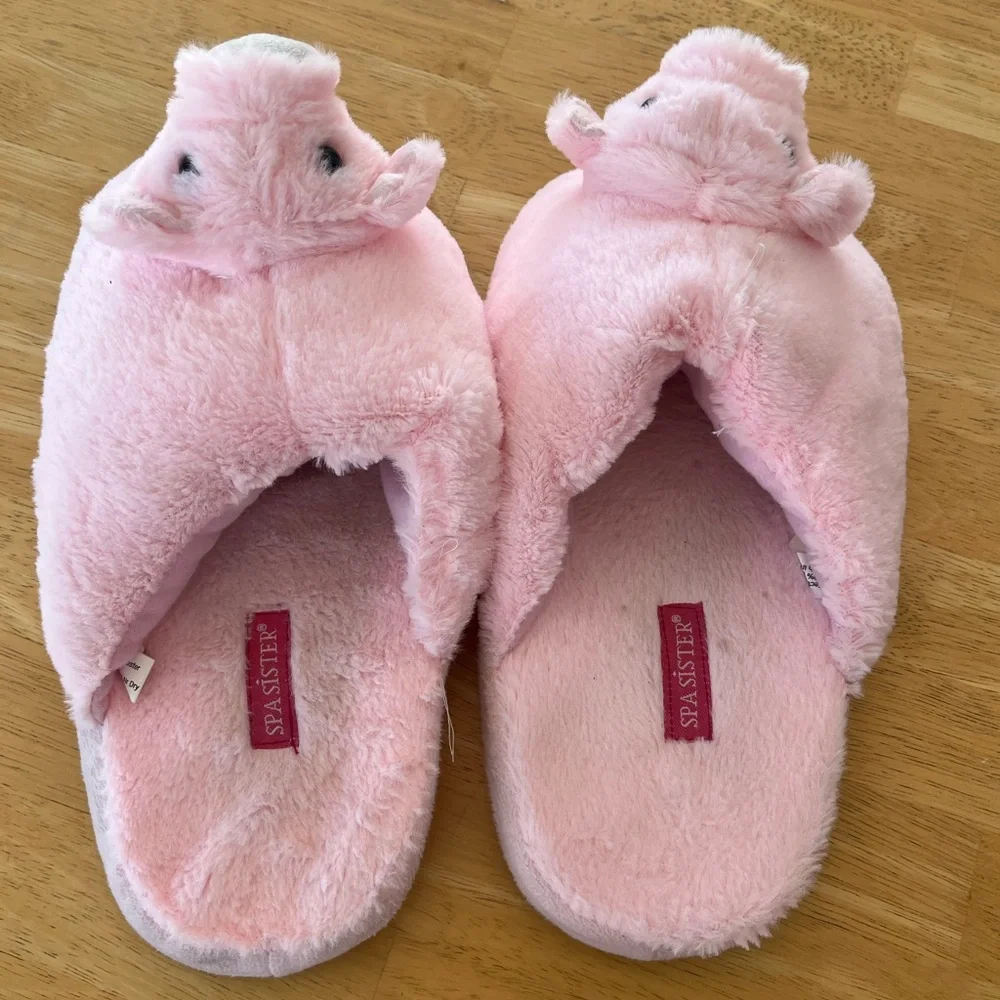 Plush piggy slippers - Picture 4 of 9